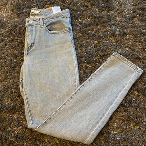 Levi’s high rise jean